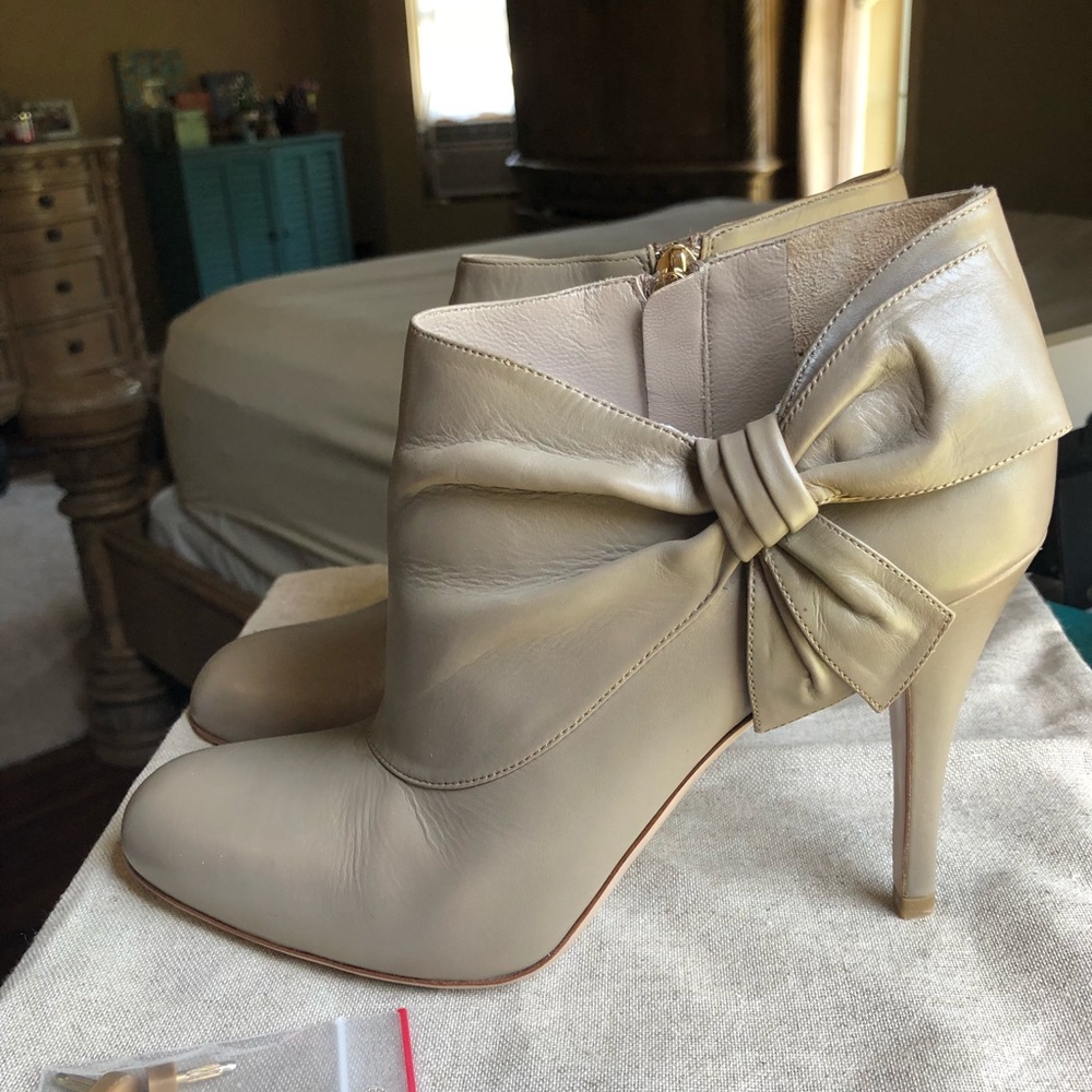 New Valentino Garavani bow booties